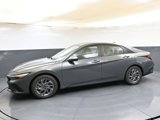 Used 2024 Hyundai Elantra SEL image 2