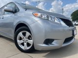 Used 2013 Toyota Sienna LE image 2