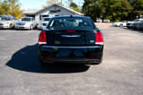 Used 2018 Chrysler 300 Touring L image 4