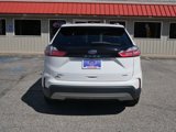 Used 2022 Ford Edge SEL w/ Convenience Package image 4