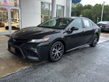 Used 2023 Toyota Camry SE image 2