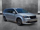 Used 2018 Dodge Grand Caravan SE image 3