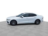 Used 2020 Volvo S60 T6 Momentum image 4
