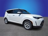 New 2025 Kia Soul LX image 2