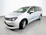 Used 2023 Chrysler Voyager LX image 3