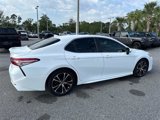 Used 2018 Toyota Camry SE image 2
