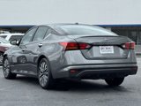 Used 2023 Nissan Altima 2.5 SV image 5