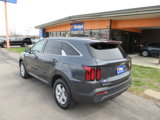 Used 2023 Kia Sorento LX image 3