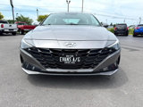 Used 2023 Hyundai Elantra Limited image 2