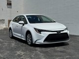 Used 2022 Toyota Corolla LE image 2