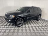 Used 2020 Jeep Grand Cherokee Laredo w/ Laredo X Package image 2