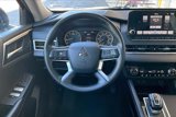 Used 2023 Mitsubishi Outlander SE image 5
