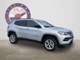 New 2025 Jeep Compass Latitude image 1