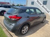 Used 2020 Nissan Kicks S image 2
