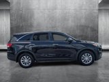 Used 2017 Kia Sorento L image 4