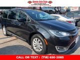 Used 2019 Chrysler Pacifica Touring-L image 2