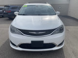 Used 2020 Chrysler Pacifica Touring-L image 4