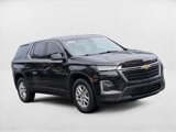 Used 2023 Chevrolet Traverse LS image 3