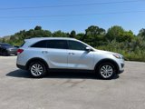 Used 2017 Kia Sorento LX image 2