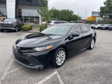 Used 2018 Toyota Camry LE image 2