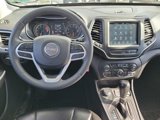 Used 2022 Jeep Cherokee Latitude w/ Sun & Sound Group image 6