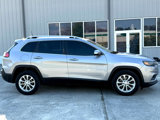 Used 2019 Jeep Cherokee Latitude w/ Popular Appearance Group image 3