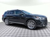 Used 2018 Subaru Outback 3.6R Touring image 2