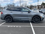 Used 2022 Volkswagen Tiguan SE R-Line image 2