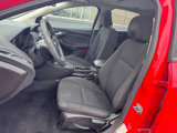 Used 2016 Ford Focus SE image 3