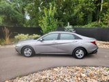 Certified 2024 Hyundai Elantra SE image 2