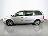 Used 2013 Chrysler Town & Country Touring-L w/ Driver Convenience Group image 4