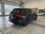 Used 2022 Volkswagen Tiguan SE R-Line image 3