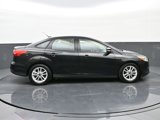Used 2015 Ford Focus SE image 2