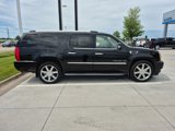 Used 2011 Cadillac Escalade ESV Luxury image 4