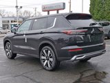 New 2025 Mitsubishi Outlander SE image 3