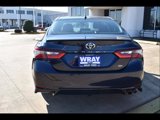 Used 2022 Toyota Camry SE image 3