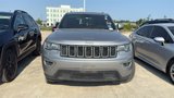 Used 2018 Jeep Grand Cherokee Laredo image 2