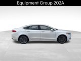 Used 2017 Ford Fusion SE w/ Fusion SE Technology Package image 3