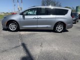 Used 2020 Chrysler Pacifica Touring-L image 2