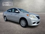 Used 2012 Nissan Versa SV image 2