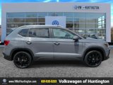 Certified 2022 Volkswagen Taos SE w/ Panoramic Sunroof Package image 6