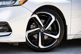 Used 2018 Honda Accord Sport image 2
