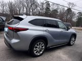 Used 2021 Toyota Highlander Limited image 2