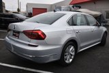 Used 2018 Volkswagen Passat 2.0T SE image 2
