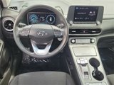 Certified 2022 Hyundai Kona SEL w/ Convenience Package image 3