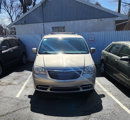 Used 2014 Chrysler Town & Country Touring image 4
