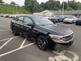 Used 2024 Volkswagen Jetta SE w/ Black Wheel Package image 4
