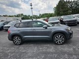 Used 2022 Volkswagen Taos SE image 2