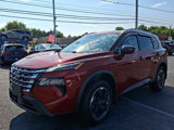 Used 2024 Nissan Rogue SV w/ SV Premium Package image 3