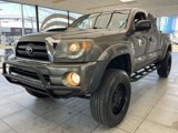 Used 2010 Toyota Tacoma 4x4 Access Cab V6 image 3